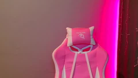 Snapshot of tommioo7 chatting on 14, 2, 2025 Galadriel online show from 14, 2, 2025