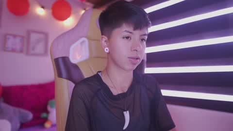 Blue  online show from 22, 2, 2025