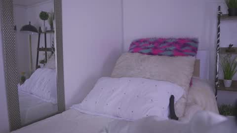 Blue  online show from 9, 10, 2025