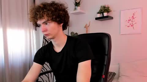 Snapshot of tommy_jamm chatting on 11, 10, 2025 Tommy online show from 11, 10, 2025