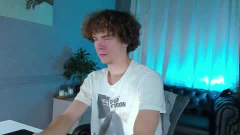 Snapshot of tommy_jamm chatting on 14, 10, 2025 Tommy online show from 14, 10, 2025