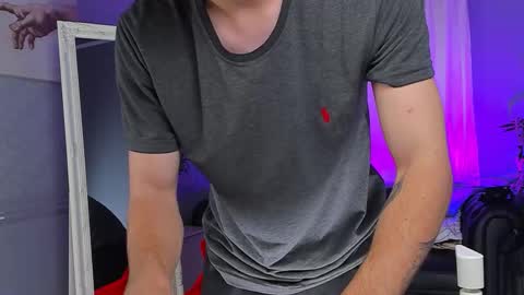 Snapshot of tommy_jamm chatting on 29, 10, 2025 Tommy online show from 29, 10, 2025