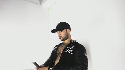 Snapshot of tommy_sccott chatting on 9, 10, 2025 tommy_sccott online show from 9, 10, 2025