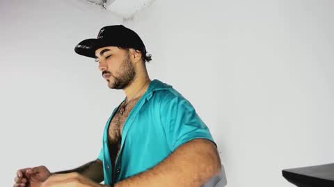 Snapshot of tommy_sccott chatting on 6, 11, 2025 tommy_sccott online show from 6, 11, 2025