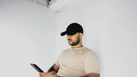 Snapshot of tommy_sccott chatting on 8, 11, 2025 tommy_sccott online show from 8, 11, 2025