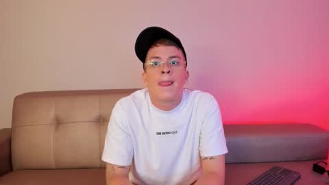 Snapshot of tommyvalentine chatting on 6, 3, 2026 tommy online show from 6, 3, 2026