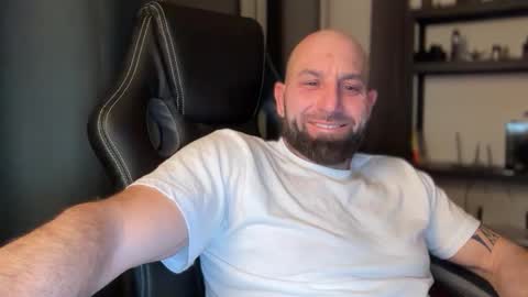 Snapshot of tommyx01 chatting on 7, 2, 2026 Thomas Fit online show from 7, 2, 2026