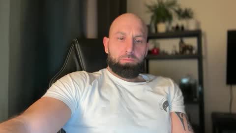 Snapshot of tommyx01 chatting on 7, 3, 2026 Thomas Fit online show from 7, 3, 2026