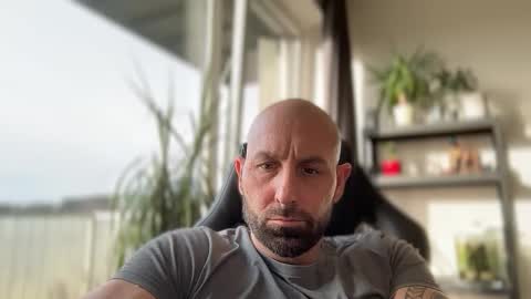 Snapshot of tommyx01 chatting on 8, 3, 2026 Thomas Fit online show from 8, 3, 2026