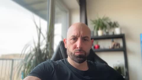 Snapshot of tommyx01 chatting on 9, 3, 2026 Thomas Fit online show from 9, 3, 2026