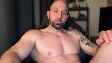 Snapshot of tommyx01 chatting on 11, 3, 2026 Thomas Fit online show from 11, 3, 2026