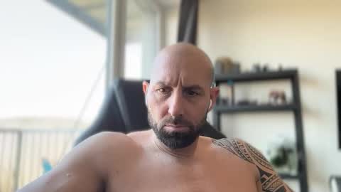 Snapshot of tommyx01 chatting on 18, 3, 2026 Thomas Fit online show from 18, 3, 2026