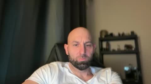 Snapshot of tommyx01 chatting on 21, 3, 2026 Thomas Fit online show from 21, 3, 2026