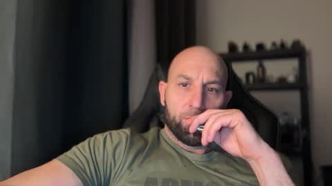 Snapshot of tommyx01 chatting on 22, 3, 2026 Thomas Fit online show from 22, 3, 2026