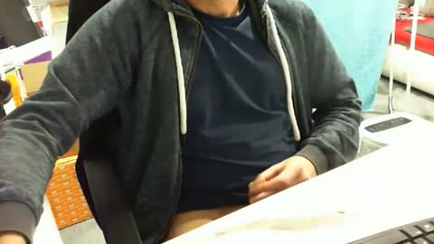 Snapshot of tomtom02029 chatting on 16, 12, 2025 Tom online show from 16, 12, 2025