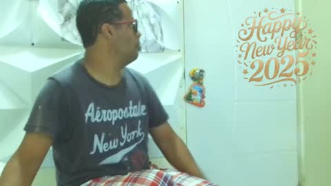 Antonio online show from 1, 1, 2025