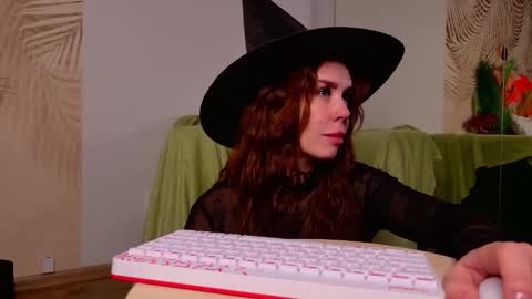 Snapshot of tonictempt chatting on 30, 10, 2025 Anita online show from 30, 10, 2025