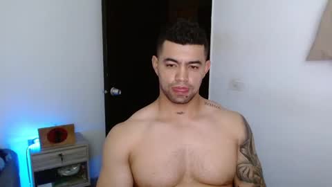 Snapshot of tonyking21 chatting on 4, 1, 2025 ANTONY online show from 4, 1, 2025