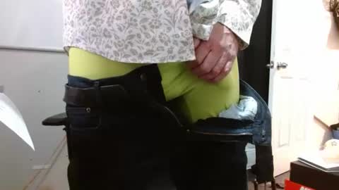 Snapshot of tonytonytony3001 chatting on 4, 1, 2025 tonytonytony3001 online show from 4, 1, 2025