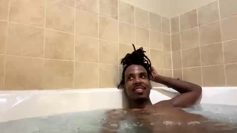 Snapshot of toochillcouple420 chatting on 7, 11, 2025 toochillcouple420 online show from 7, 11, 2025