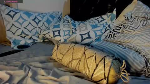 tooclose_toofar_ online show from 30, 12, 2024