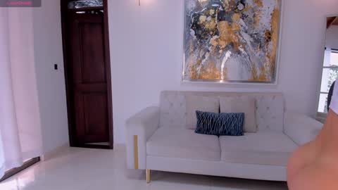 Tori Cross online show from 7, 1, 2025