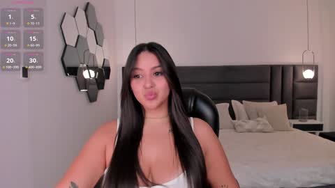 Tori Cross online show from 18, 1, 2025