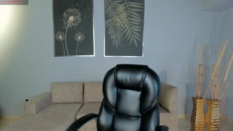 Tori Cross online show from 27, 1, 2025