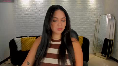 Tori Cross online show from 5, 3, 2025