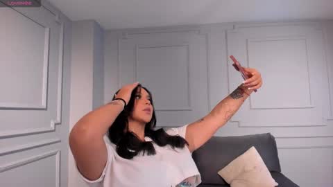 Tori Cross online show from 5, 10, 2025