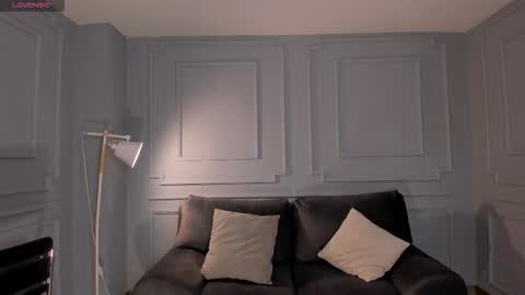 Tori Cross online show from 1, 12, 2025