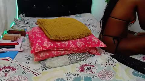 tory_montannaxx online show from 22, 1, 2025