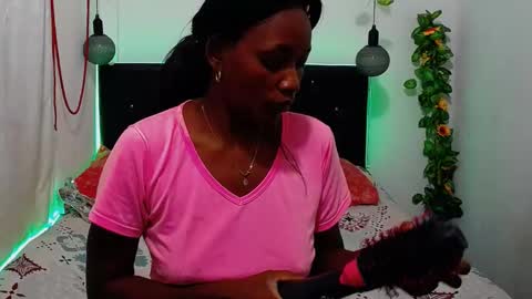 tory_montannaxx online show from 24, 1, 2025