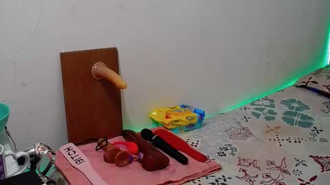 tory_montannaxx online show from 4, 3, 2025