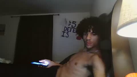 Snapshot of totxxx335 chatting on 24, 11, 2025 totxxx335 online show from 24, 11, 2025