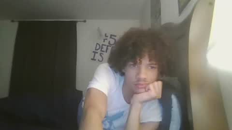 Snapshot of totxxx335 chatting on 22, 12, 2025 totxxx335 online show from 22, 12, 2025