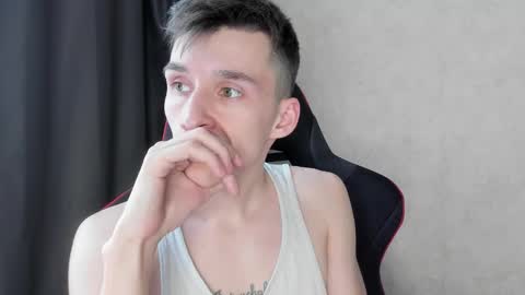 Snapshot of touch_me8 chatting on 1, 3, 2025 Arti online show from 1, 3, 2025