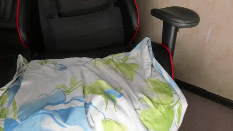 Snapshot of touch_me8 chatting on 4, 3, 2025 Arti online show from 4, 3, 2025