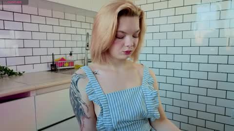 Snapshot of tox1ccherry chatting on 2, 4, 2026 Melina online show from 2, 4, 2026