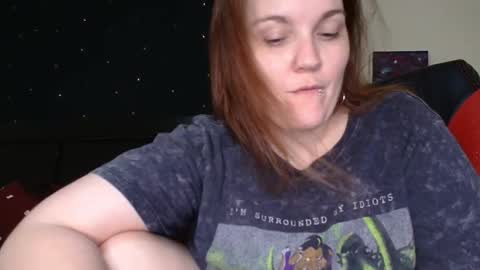 Snapshot of toxiclilly chatting on 19, 12, 2025 Lilly Miss Mistress Goddess Maam Queen Boss online show from 19, 12, 2025