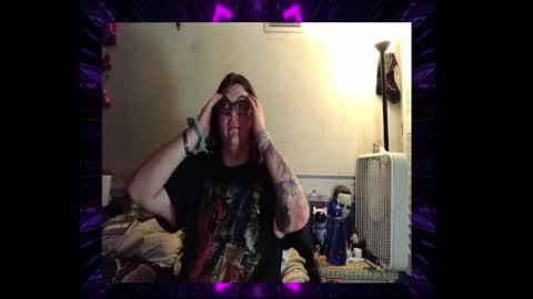 Toxiclove1311 online show from 9, 10, 2025