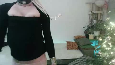 Patrizia online show from 23, 12, 2025