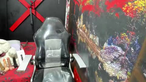 Snapshot of tracy_ks chatting on 14, 10, 2025 tracy_ks online show from 14, 10, 2025