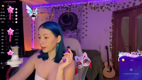 Snapshot of traharaaa chatting on 5, 1, 2025 Ariana and Erik online show from 5, 1, 2025