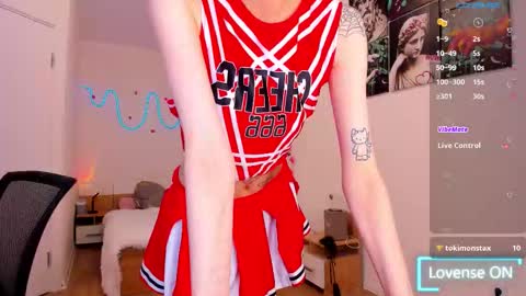 Snapshot of traharaaa chatting on 27, 11, 2025 Ariana and Erik online show from 27, 11, 2025