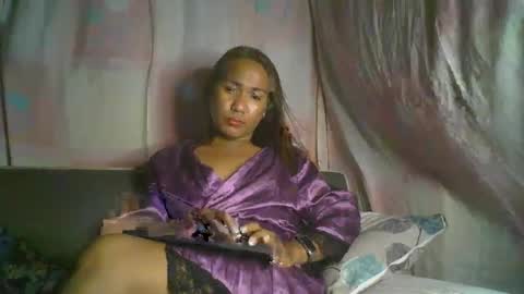 transhottie28 online show from 1, 2, 2025