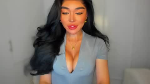 Snapshot of transnextdoor_ chatting on 22, 1, 2025 ALMIGHTY GODDESS VALENTINA online show from 22, 1, 2025