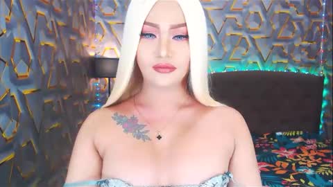 Snapshot of transplayfullolivia chatting on 5, 1, 2025 KYLIE BELLA TS online show from 5, 1, 2025