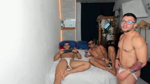 Snapshot of travis_bakerr chatting on 20, 12, 2024 travis bakerr online show from 20, 12, 2024