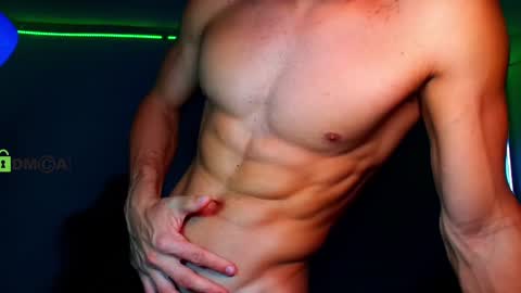 Snapshot of travisdiamonds chatting on 4, 12, 2024 TRAVIS. online show from 4, 12, 2024